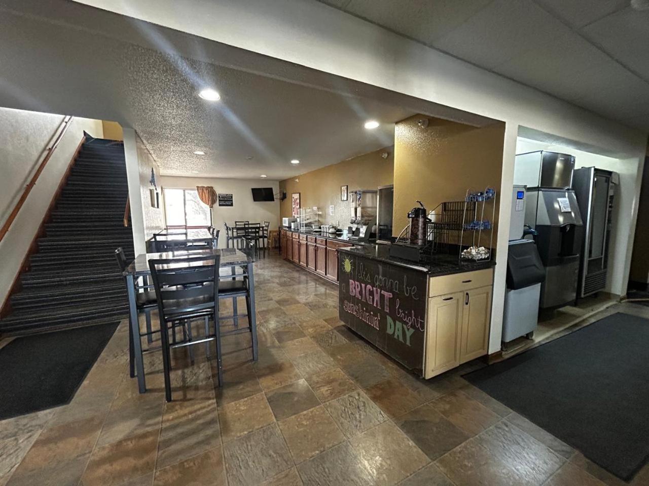 Oyo West Point Inn Εξωτερικό φωτογραφία
